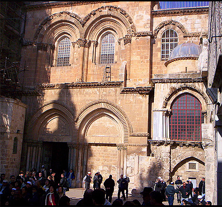 La Basilica del Santo Sepolcro: custodisce il Calvario e la tomba vuota di Gesù