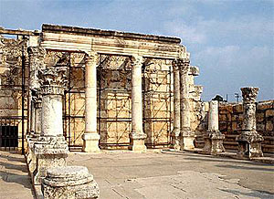 I resti della sinagoga di Cafarnao