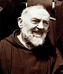 Padre Pio Beato e Santo